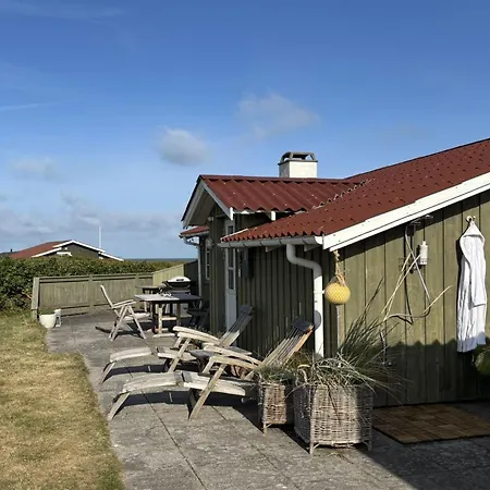 Ovine - 200m From The Sea By Interhome